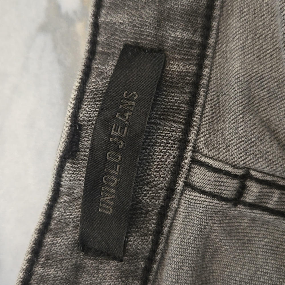 Womens Uniqlo Gray Wide-Leg Jeans - Classic Casual Style, Fringe Hem, 26, GUC - Picture 2 of 5